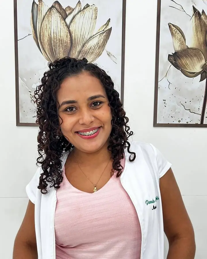 Kellem Caroline, manicure, pedicure e design de sobrancelhas